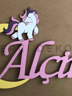 Unicorn Konseptli Kişiye Özel Ahşap Bebek Odası İsimliği | Alçin Modeli